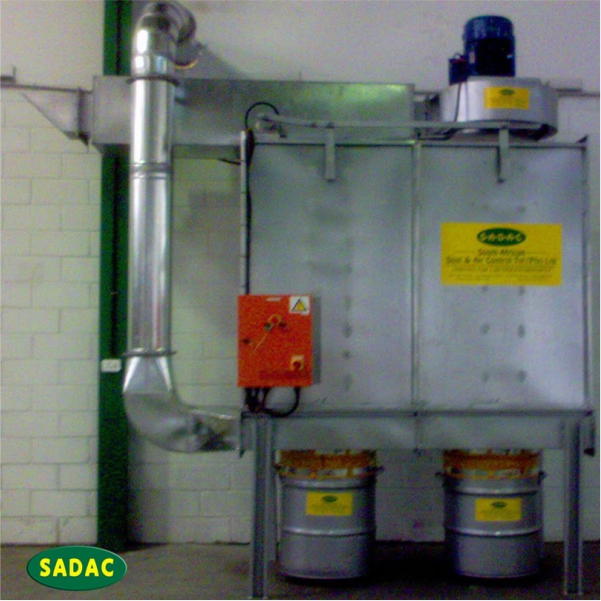 SADAC Model DM4-30 Dry screening dust control